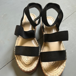 Vince‎ Camuto Kolondia Sandal Sz 8.5M